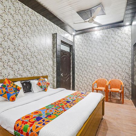 Fabexpress Milan Palace Ayodhya Exterior photo