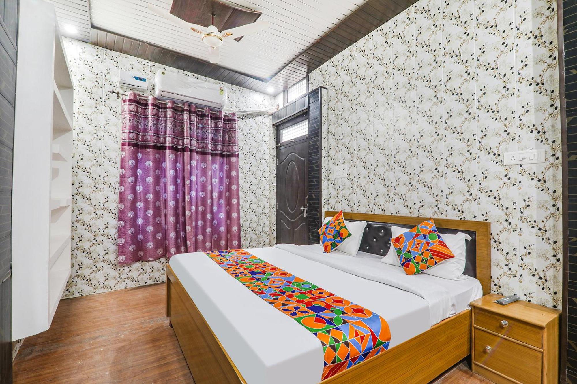 Fabexpress Milan Palace Ayodhya Exterior photo